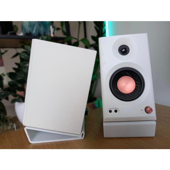 Stand Speaker monitor atau dudukan Speaker monitor