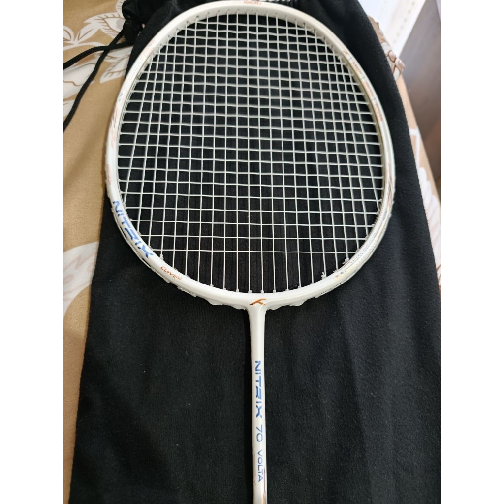 raket badminton hundred nitrix 70 volta second bekas preloved