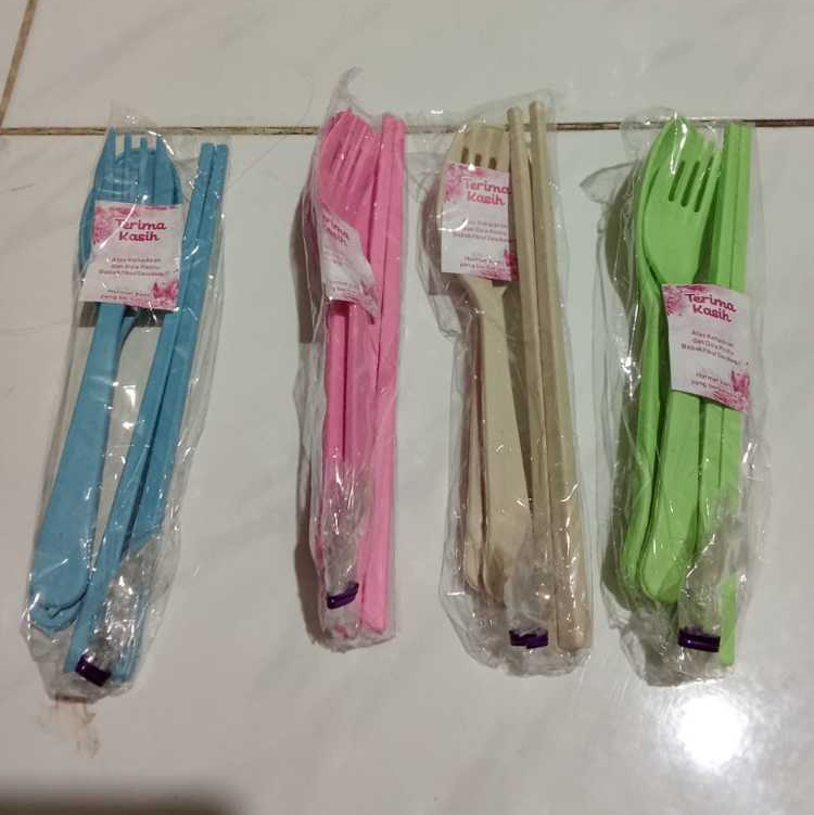 SENDOK SET SOUVENIR