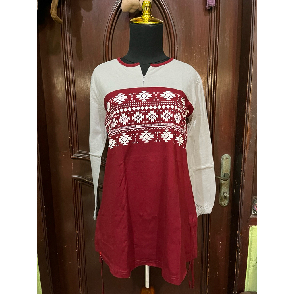 PRELOVED Kaos Shafa Marwa Batik M