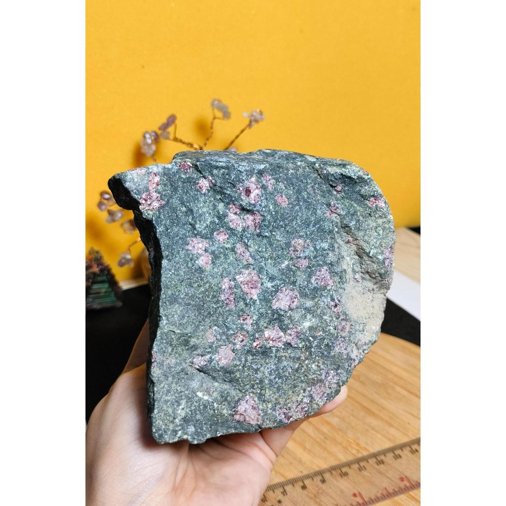 Batu Alam Asli Natural Garnet Rough / Raw Speciment (1)