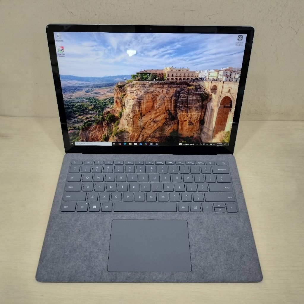 Microsoft Surface Laptop 4 touchscreen Intel Core i7-1185G7 Ram 16 SSD 512 24557