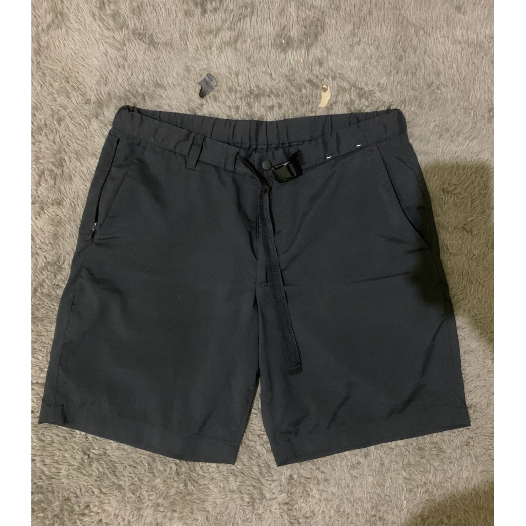 celana pendek Uniqlo Utility