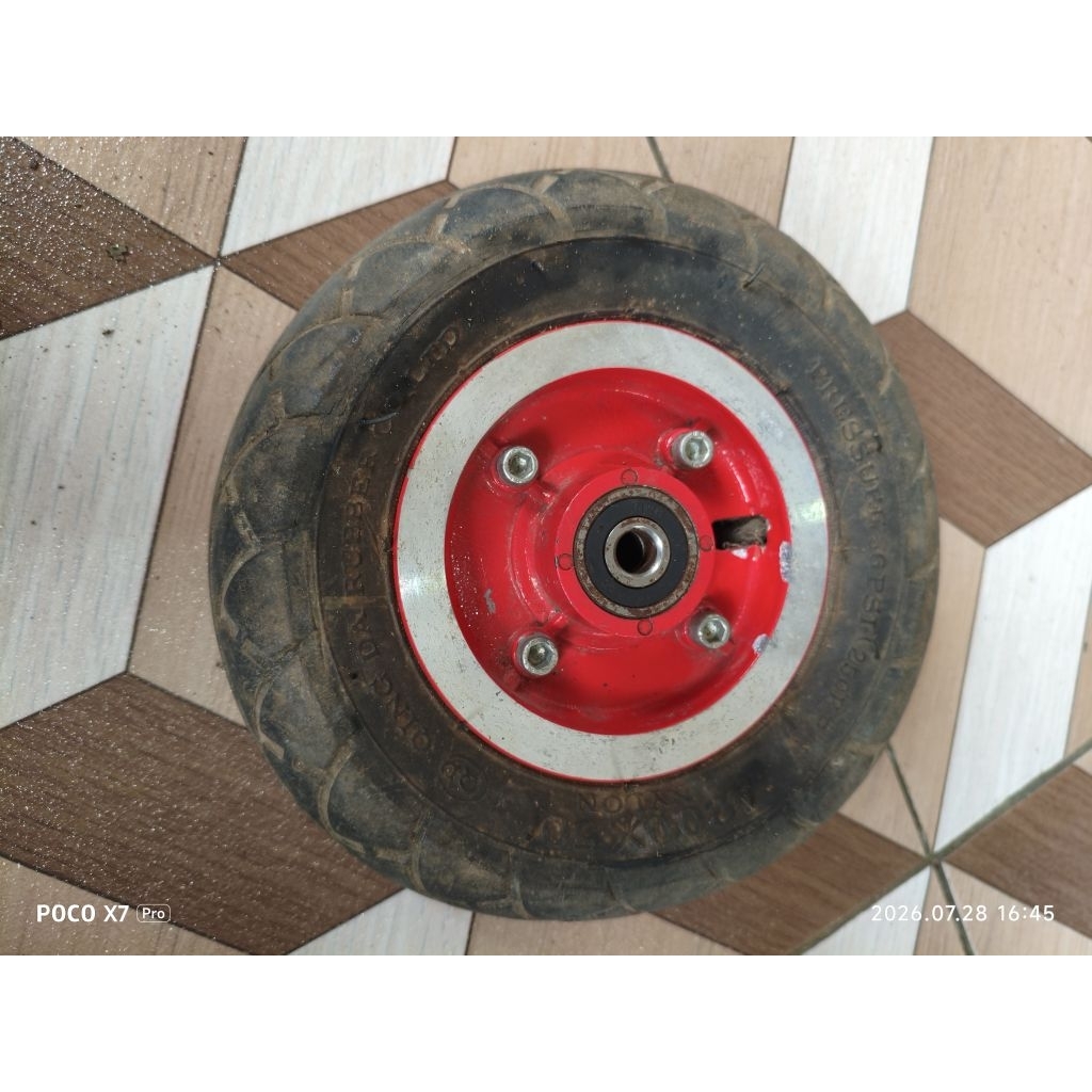 velg set ban scooter listrik selis 200 × 50 second masih bagus