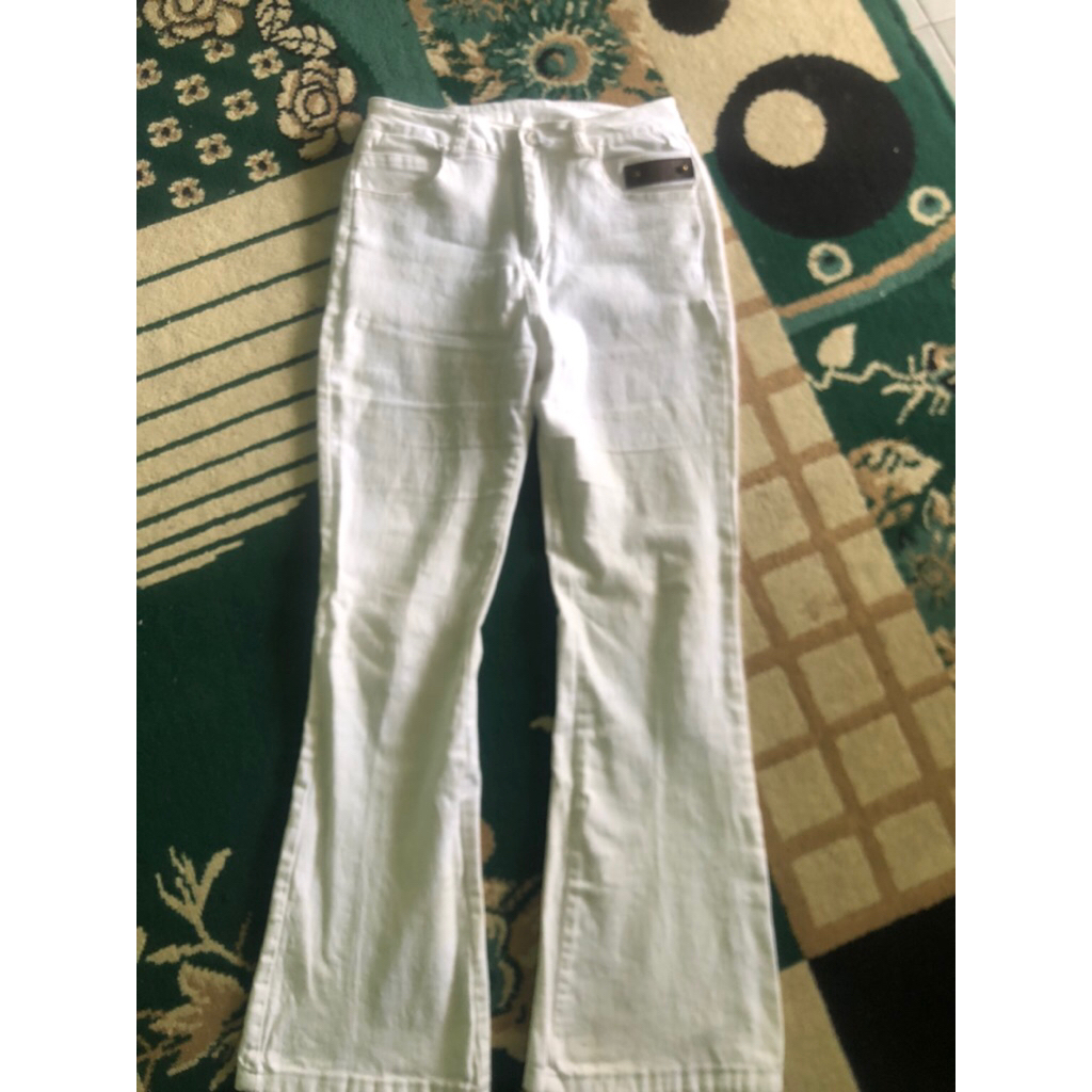 Levis Cutbray Putih