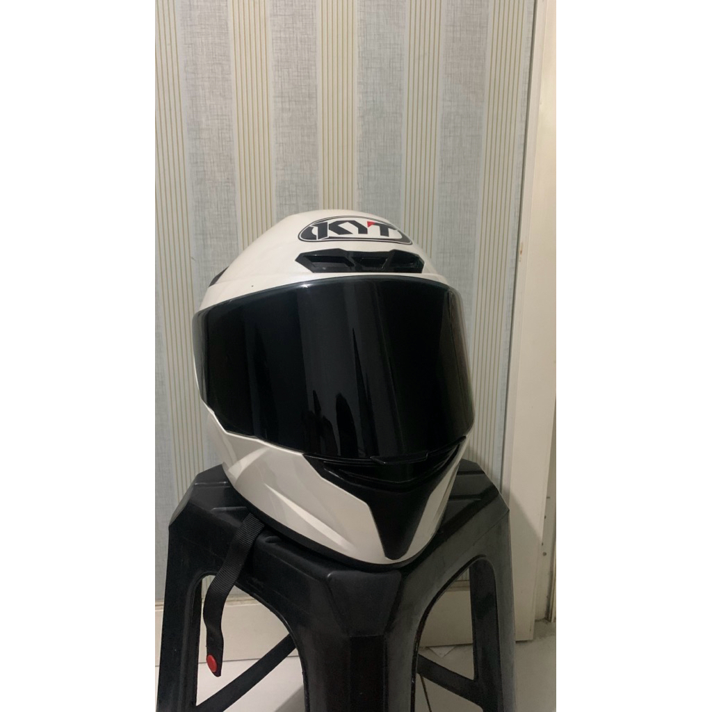 KYT TT Course White