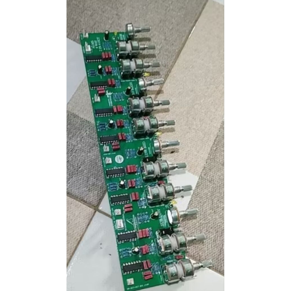 kit ALMS 2 in 4 Out 4 way 24 db PCB double layer