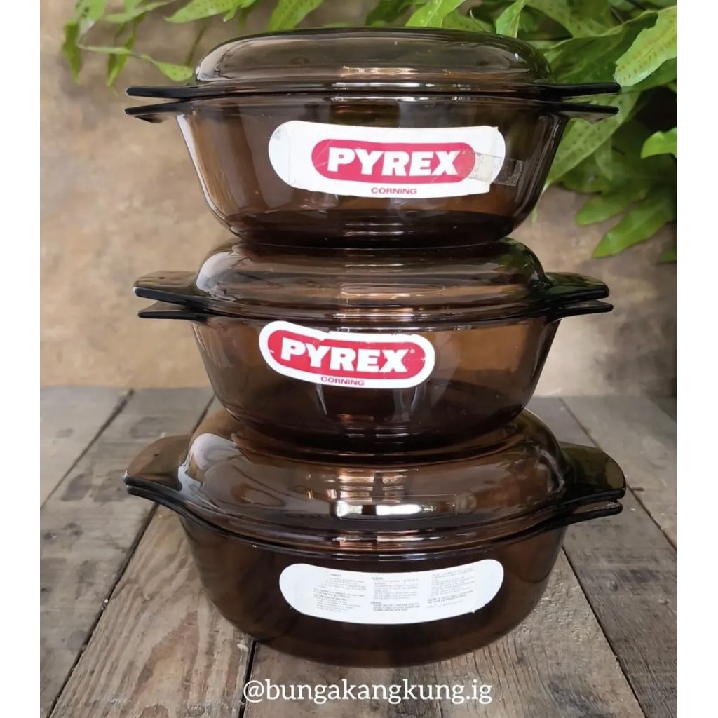 Casserole lids pyrex corning England