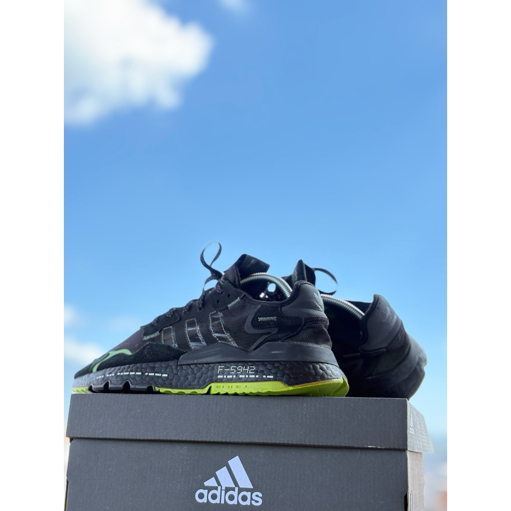 Sepatu Adidas nite Jogger