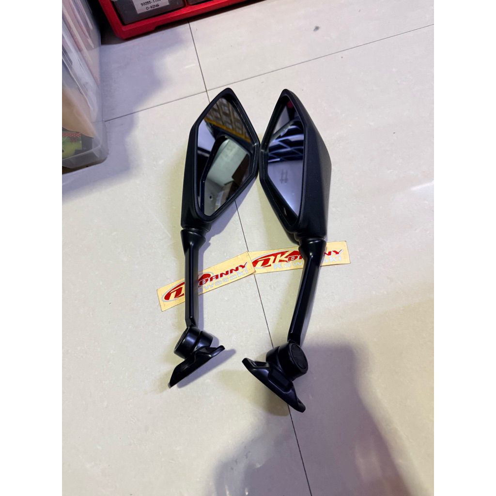 spion zx25r kanan kiri kondisi bekas pakai 98% original sparepart kawasaki