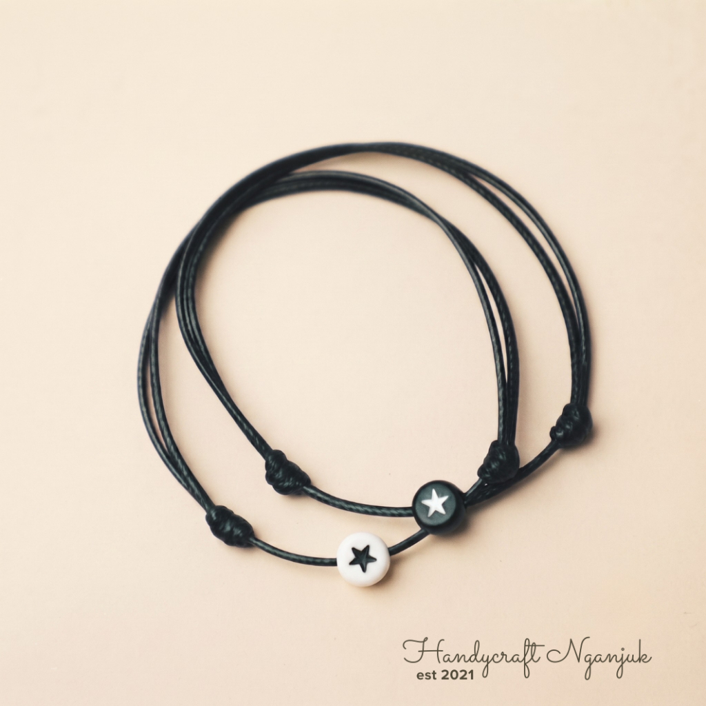 [2pcs/Sepasang] Gelang Couple Mote Bintang Hitam dan Putih - Tali Korea premium Waterproof