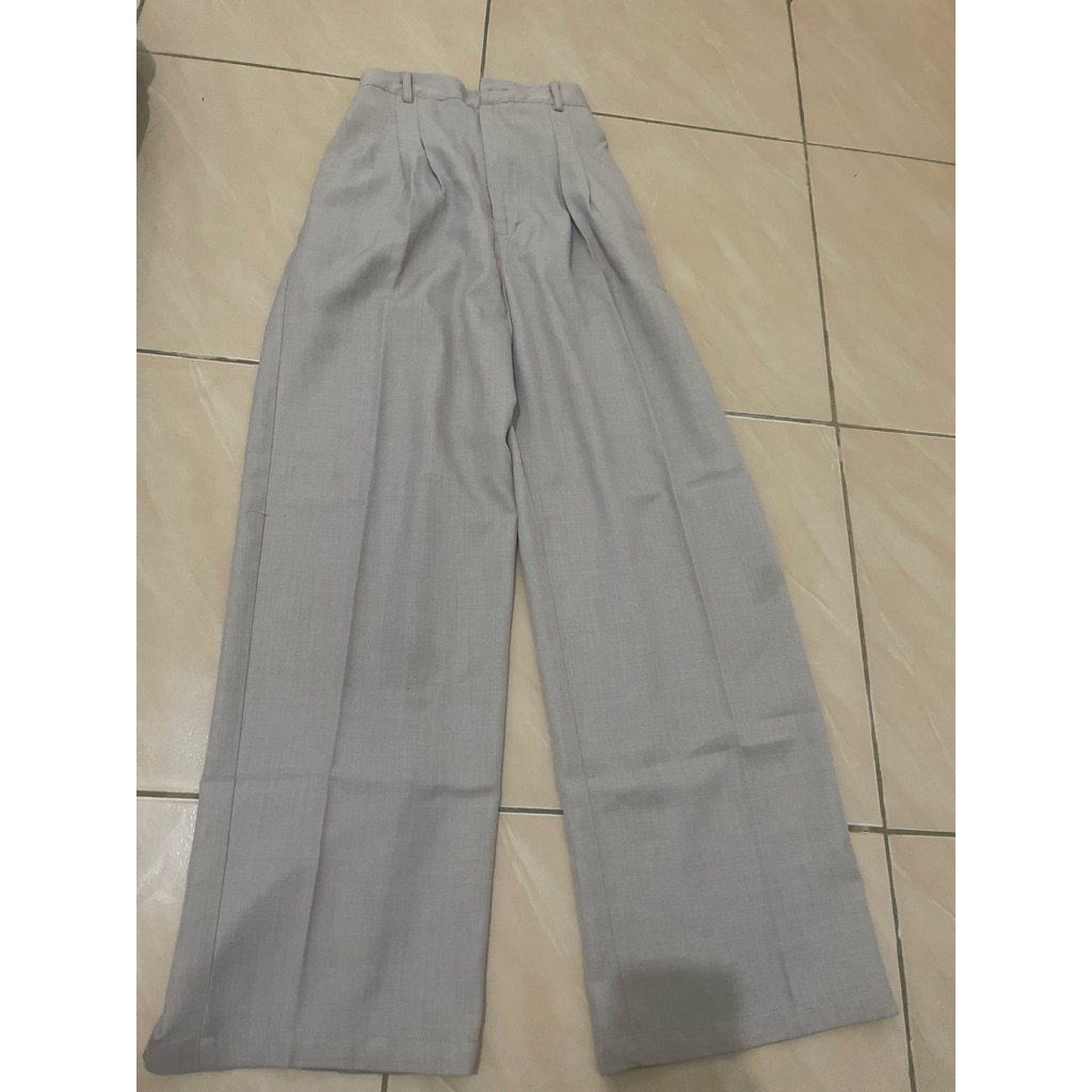 Preloved Kulot ivory