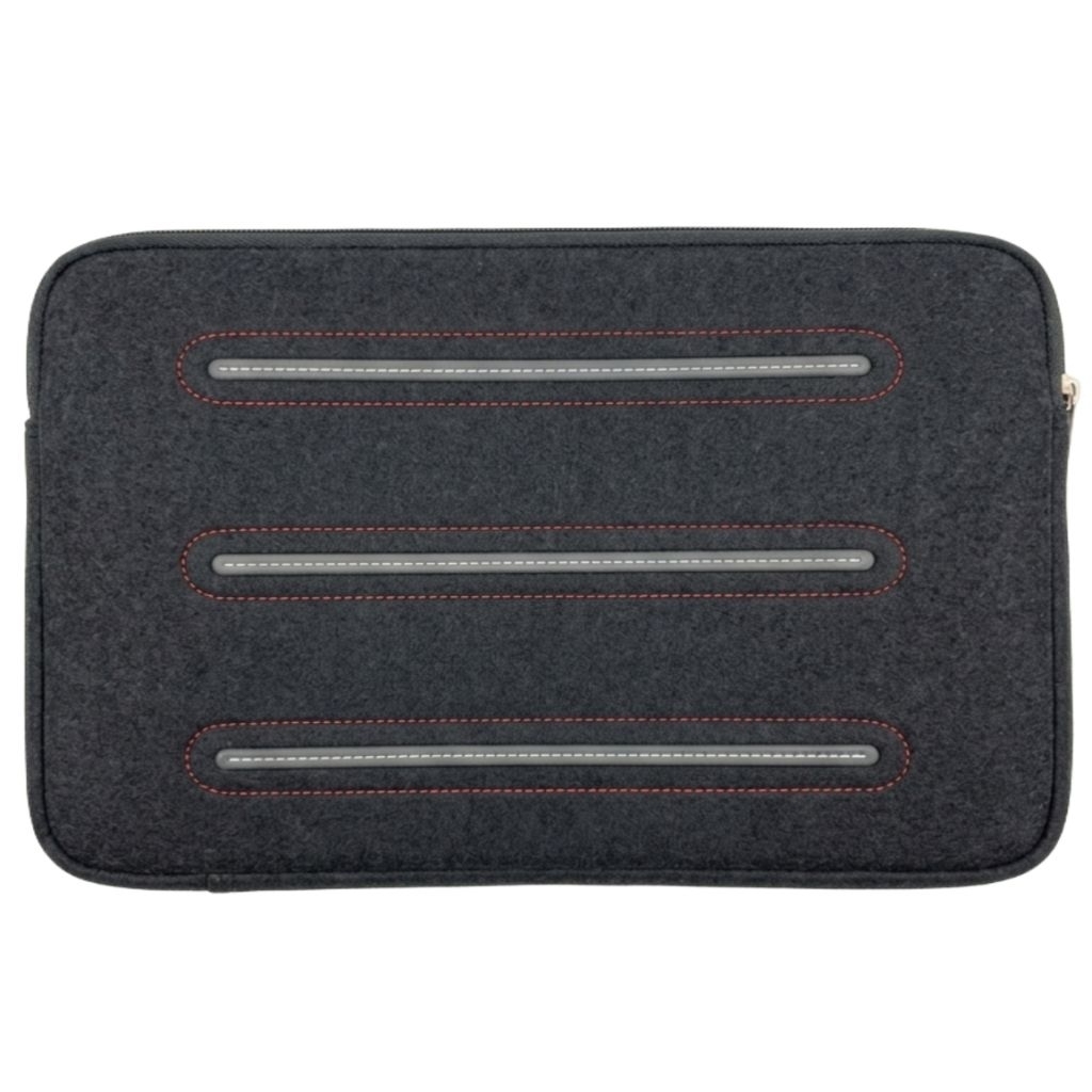 [PRELOVED] BOOQ TAIPAN SKIN 13" LAPTOP SLEEVE SARUNG LAPTOP 34.5cm x 24.5cm