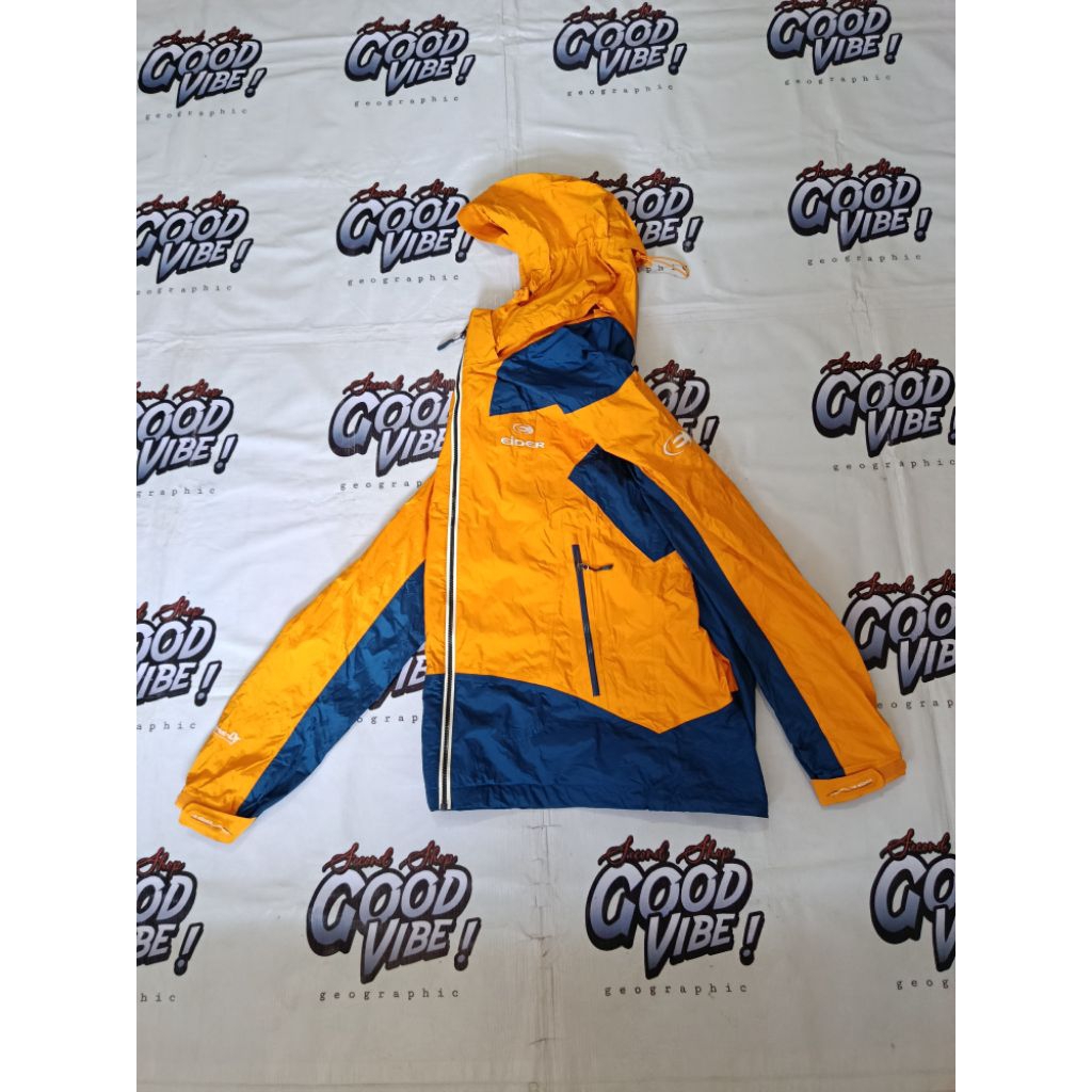 gorpcore jacket eider waterproff colourblock