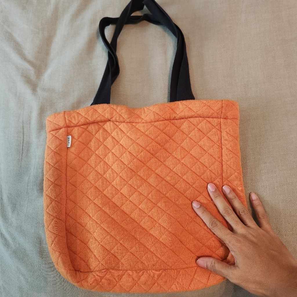 Tas esprit kain preloved