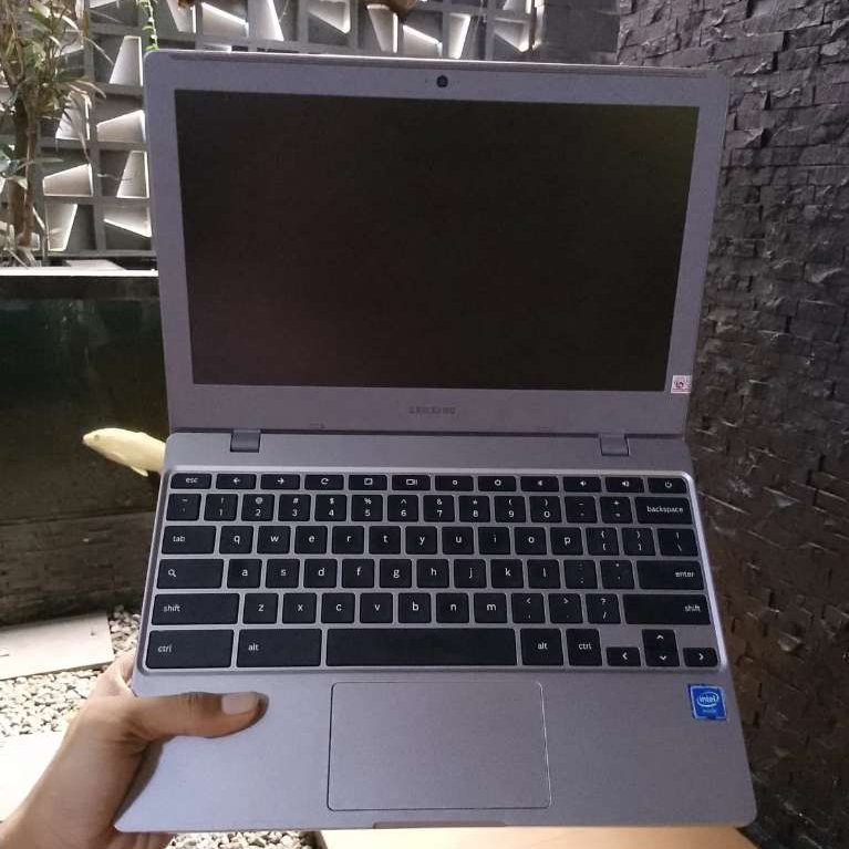 Laptop Samsung Chromebook XE310XBA Intel Celeron N4020 Ram 4GB eMMC 32GB Stok Terbatas Second Berkua