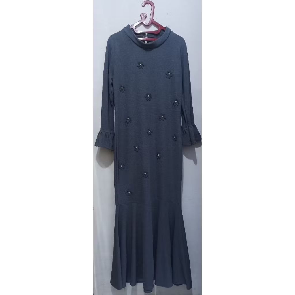 Gamis Wanita Panjang Warna Abu-abu