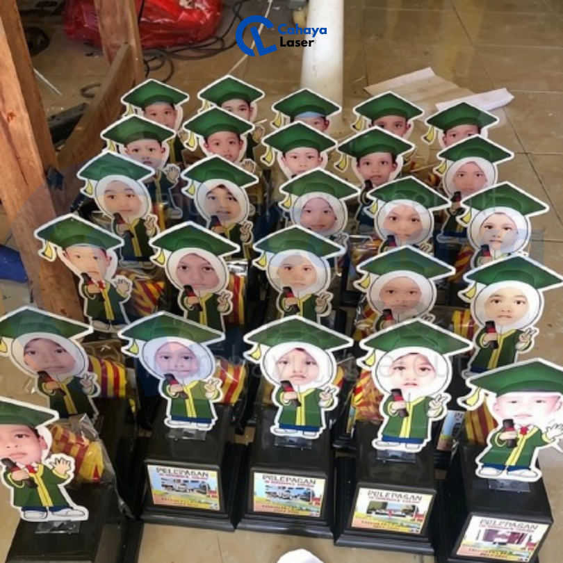 Vandel Wisuda MURAAAAAHHHH