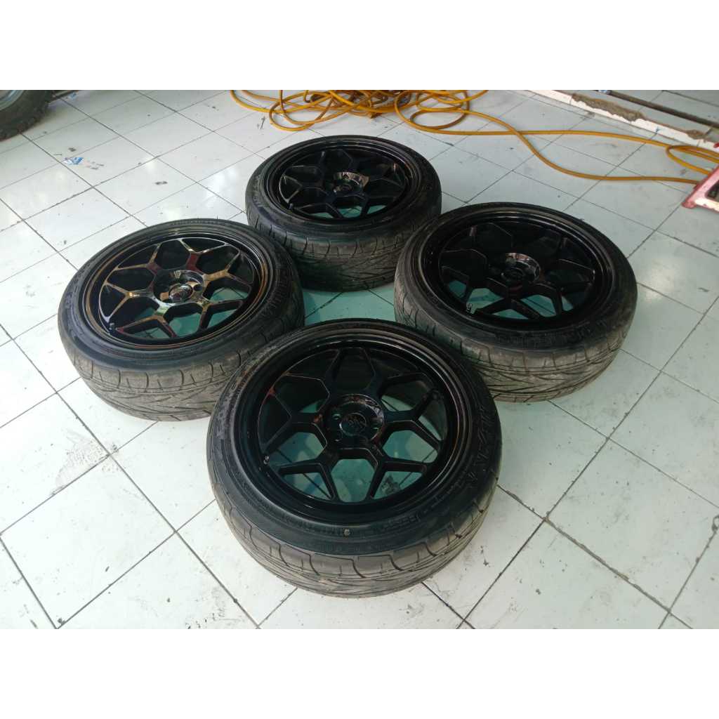 VELG BEKAS SECOND RING 18 LUBANG 5X100 GRY HSR R18X8 H5X100 BAN 225 45 R18