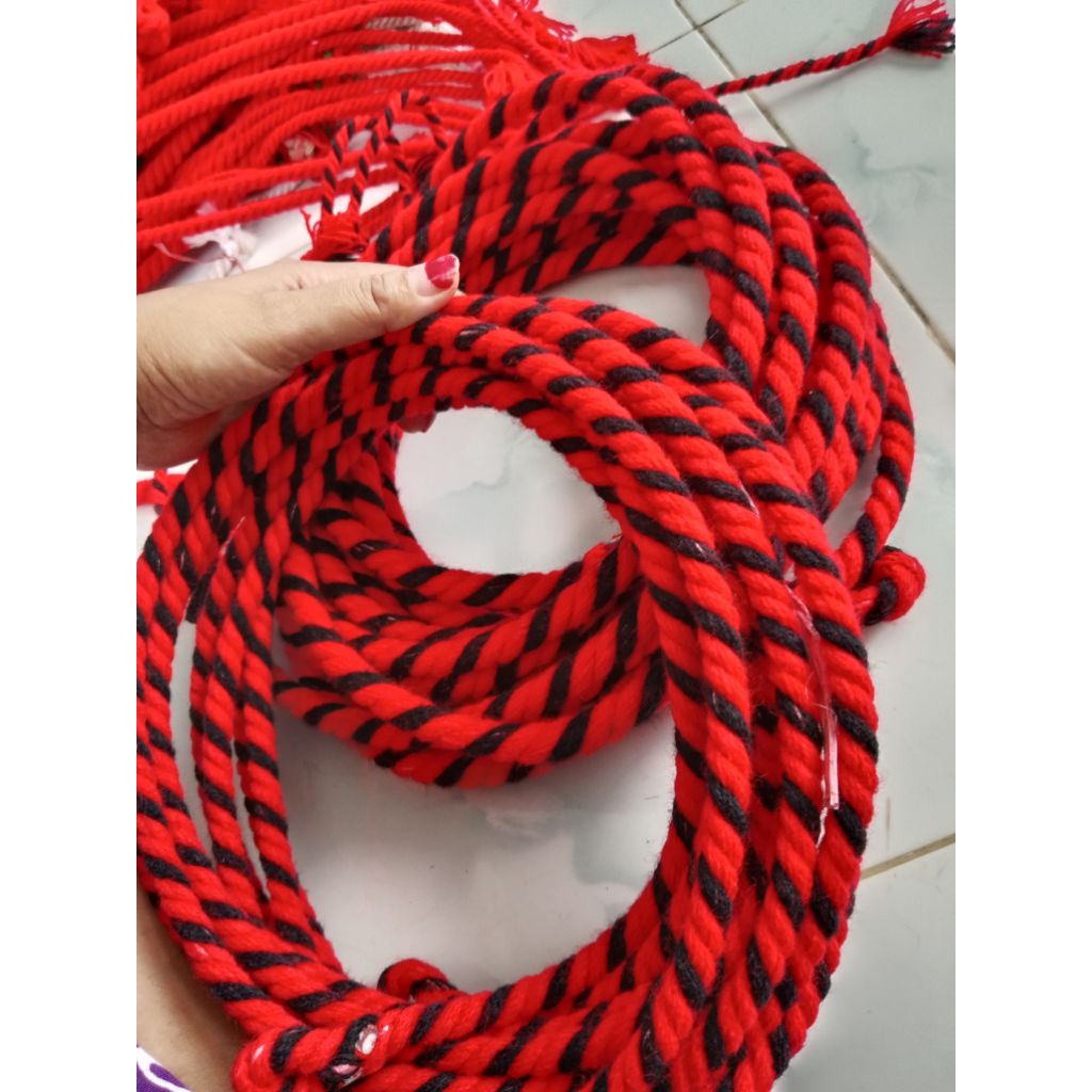 Tali keluh sapi/tongar merah hitam uk10mm panjang 2mtr