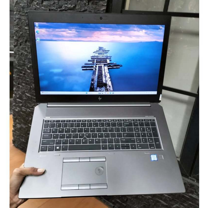 Laptop HP ZBook 17 G6 Workstation Core i5 9400H RAM 16GB SSD256GB Cocok Untuk Presentasi Second Berk
