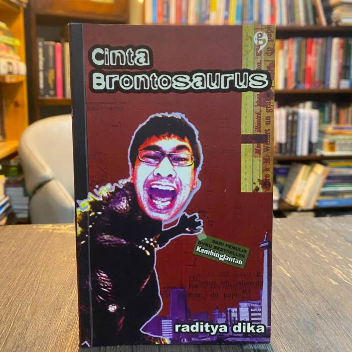 Cinta Brontosaurus Oleh Raditya Dika