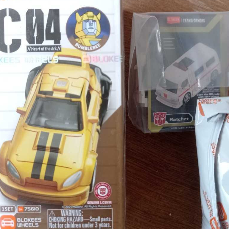 Blokis Wheels C04 Ratchet Rachet transformers diecast model kit
