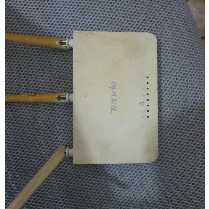 router wifi wireless Tenda bekas second normal