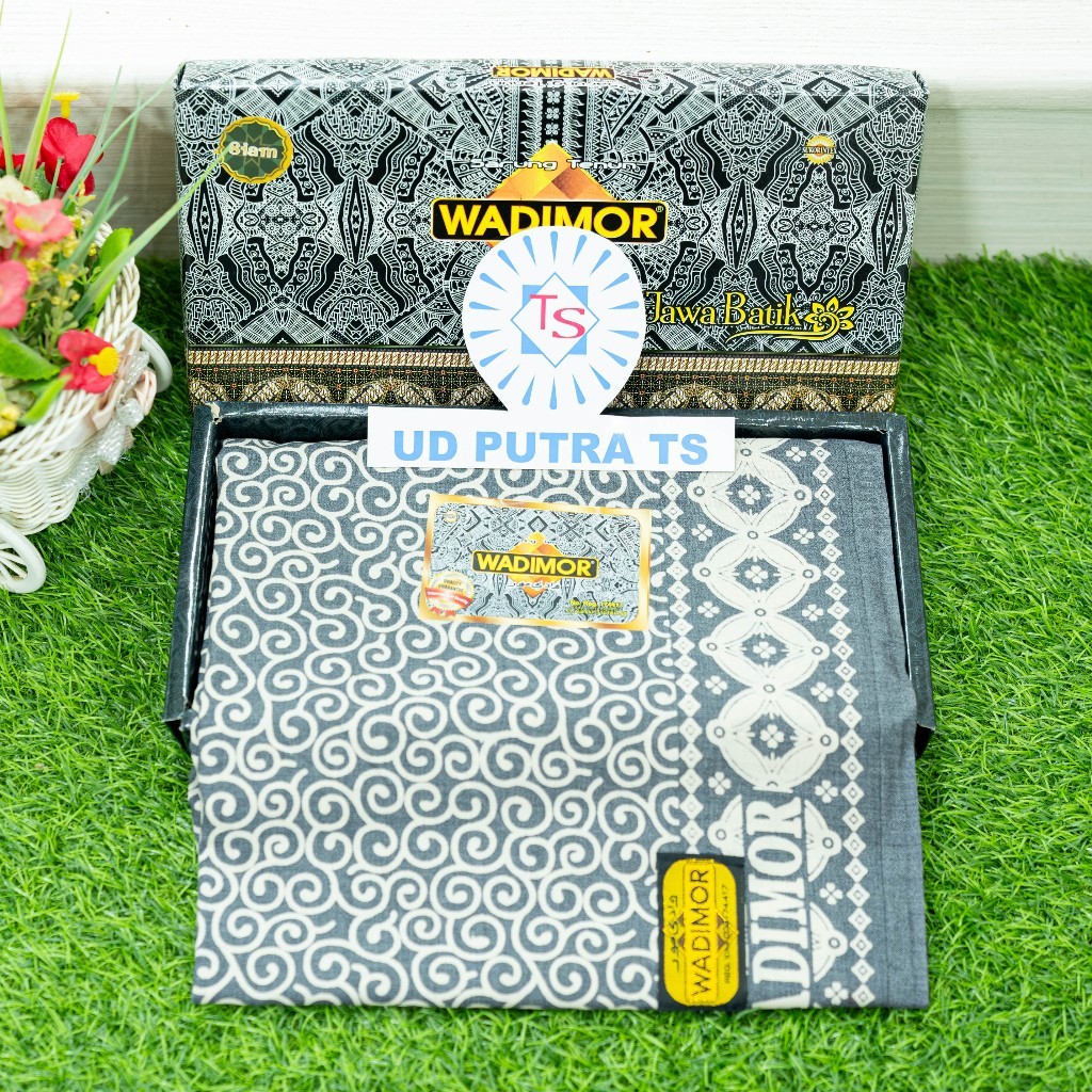 Sarung Tenun Wadimor Jawa Batik Siam - UD Putra TS Toserba