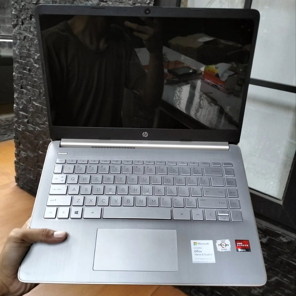 HP Laptop 14s-fq0056AU AMD Athlon Silver 3050U RAM 4GB SSD 512GB