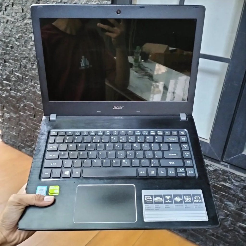Acer Aspire E5-475G i5 7200U GeForce 940MX 4GB HDD500GB