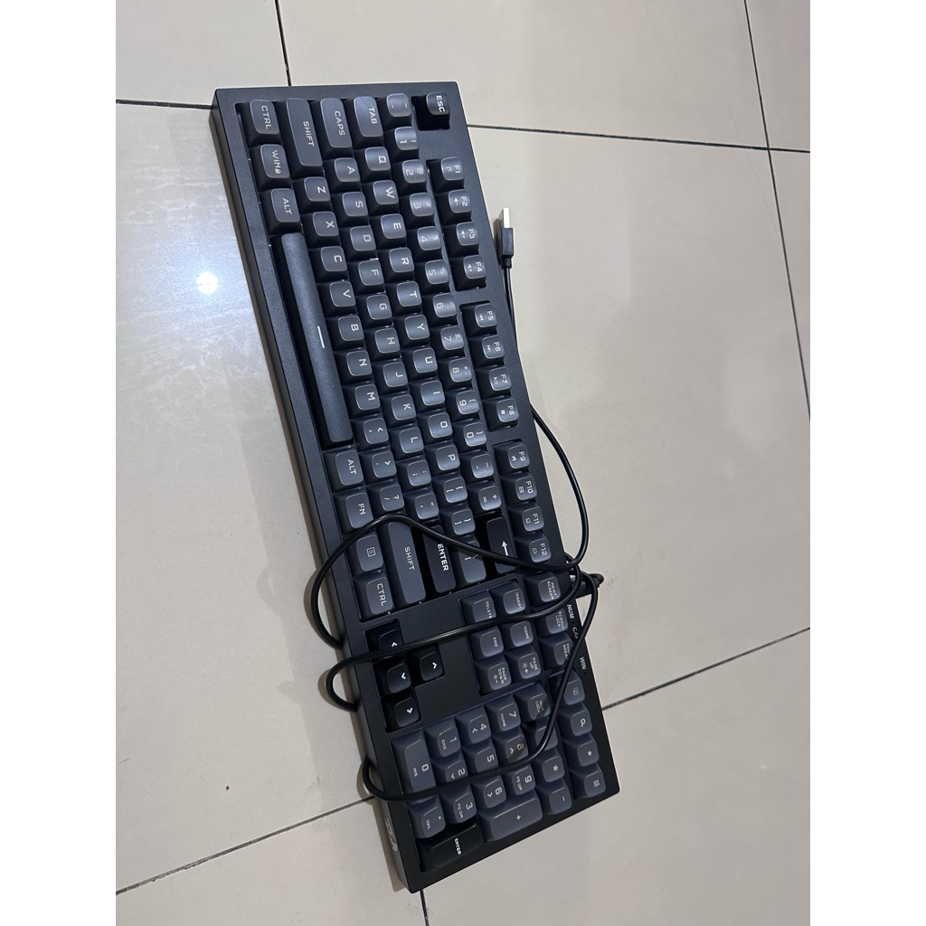 PRELOVED (second) Redragon CRUX K518 RGB Wired Membrane Gaming Keyboard Full Size 100% 26 Anti Ghost