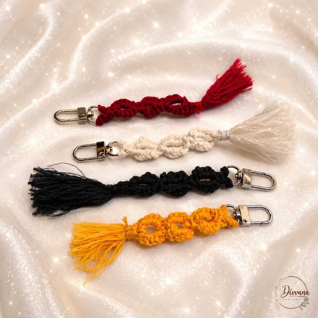 macrame handmade, gantungan kunci macrame, souvenir macrame, gantungan kunci tas macrame, macrame ha