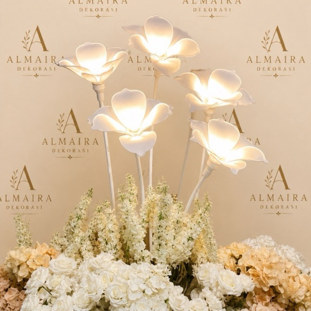 LAMPU STANDING BUNGA TERATAi