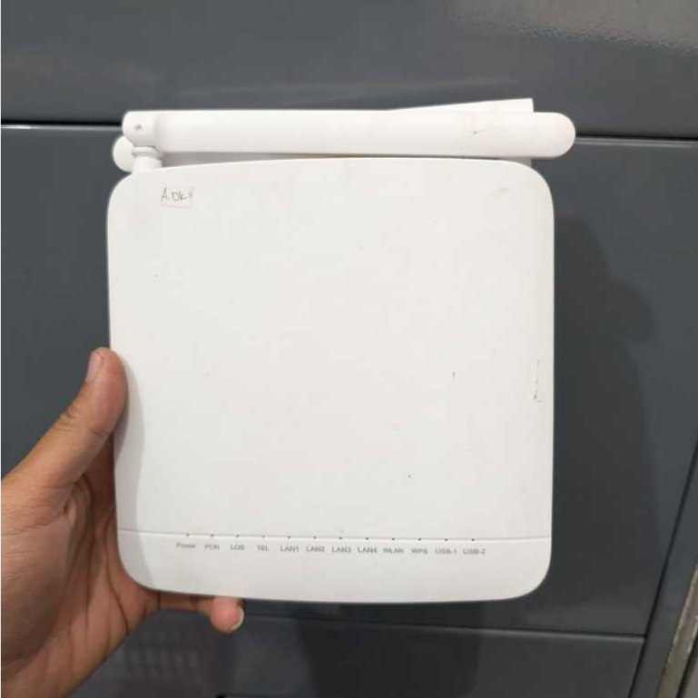 Modem Router XPON ONU F670L Dual Band 2.4G & 5G Bekas Normal Unit Only