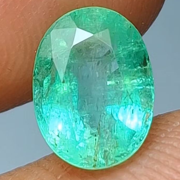 Natural Emerald Colombia 1,42 ct Green Oval Brilliant CE Minor Moderate Memo GRI Zamrud Colombia