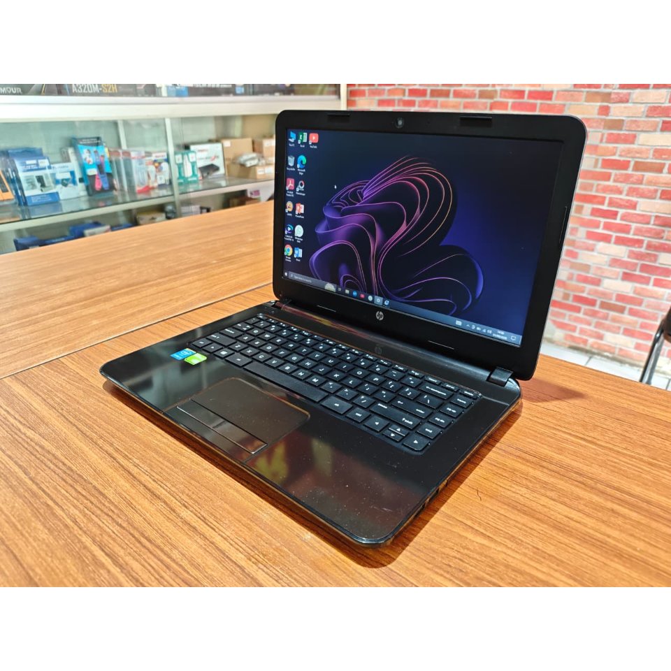 Laptop HP 14-G102AU Core i3-4030U Nvidia 820M