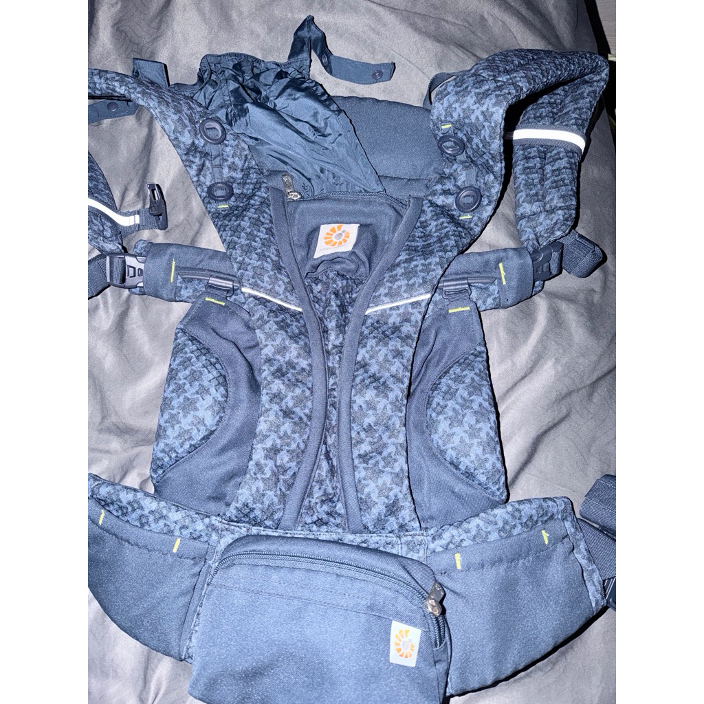 Preloved Gendongan Ergobaby SSC Nyaman Dan Aman