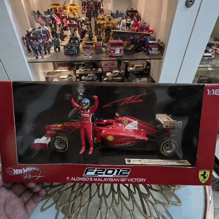 Hot Wheels Racing 1:18 Ferrari F2012 F. Alonso's Malaysian GP Victory