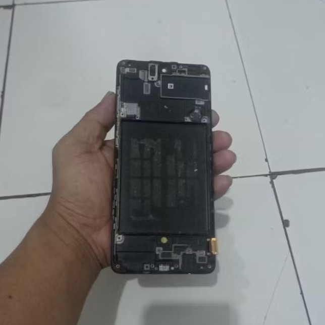 Lcd Samsung Galaxy A71 + Freme ORI Bekas BACA DISKRIPSI