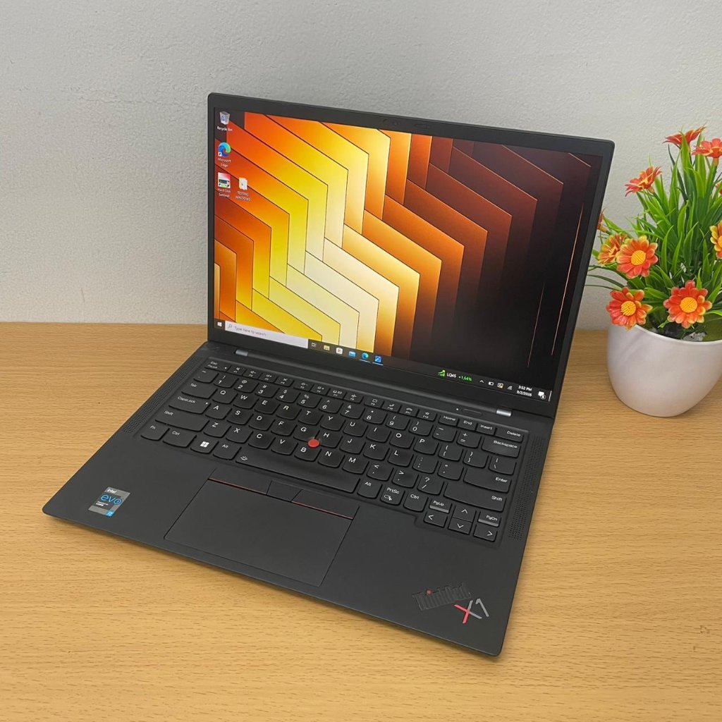 Laptop Lenovo ThinkPad X1 CARBON TOUCHSCREEN 9TH RAM 16 SSD 256 GB INTEL CORE I7 GEN 11 second origi