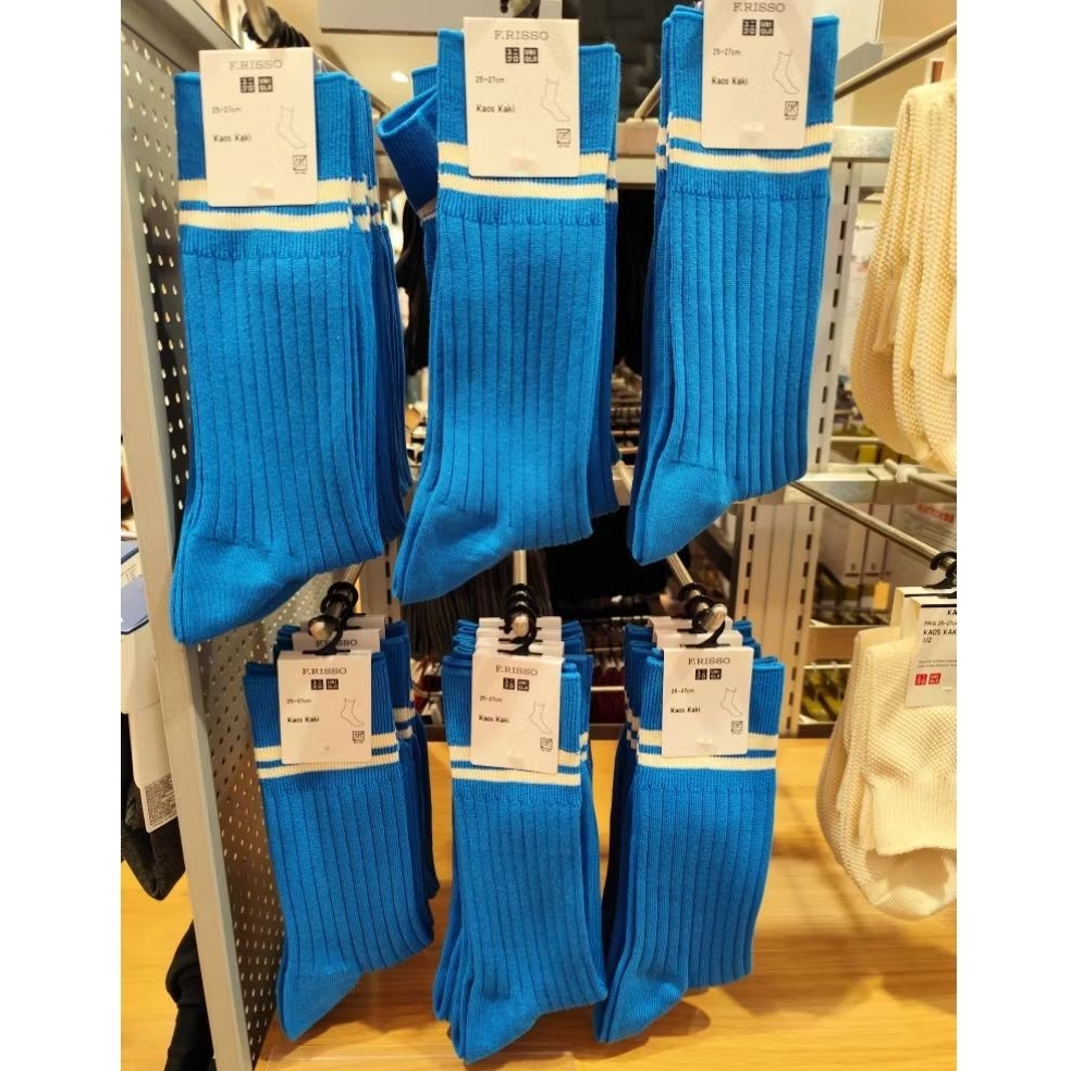 Kaos Kaki Regular Garis Pria Uniqlo X F. Risso (Unisex)