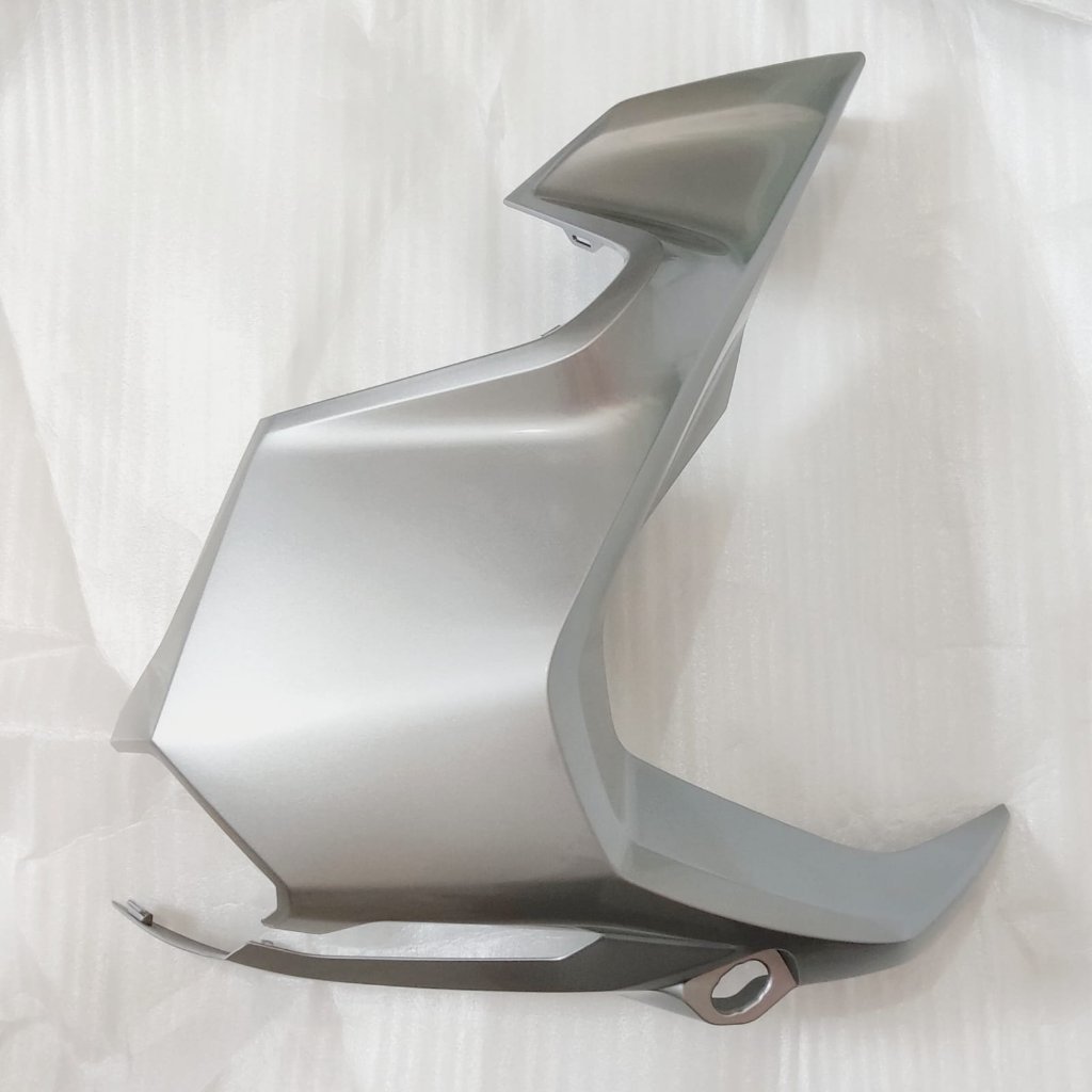 Cover Kanan Depan Silver - Honda ADV 150 - 64501K0WN01ZF