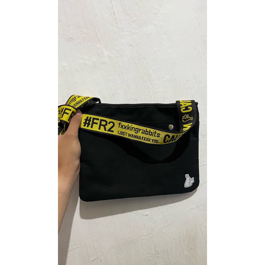 FXXKING RABBITS (FR2) SACOCHE Shoulder Bag