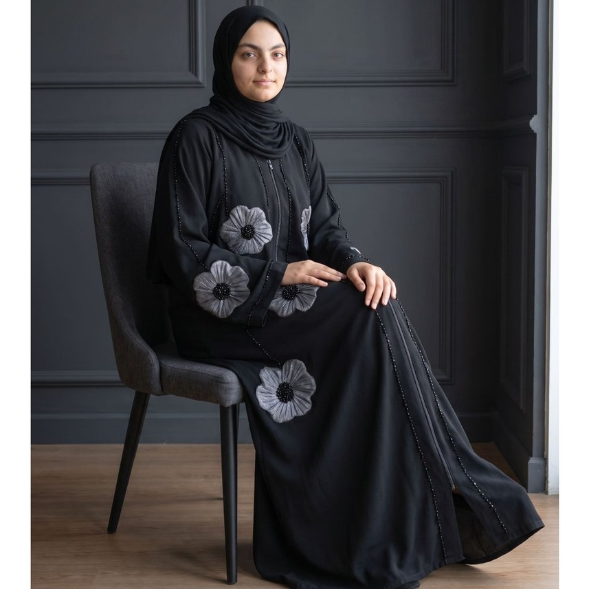 Abaya Gamis wanita hitam dengan motif bunga abu-abu lengan panjang busana muslimah