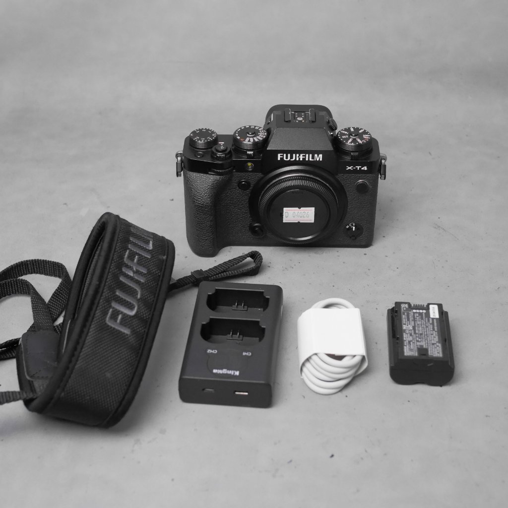Fujifilm X-T4 XT4 Body - Kamera Mirrorless - no XT3 XT5 XH1 XH2 - D04026