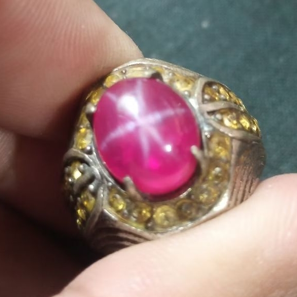 cincin batu merah siam star ,size kantoran