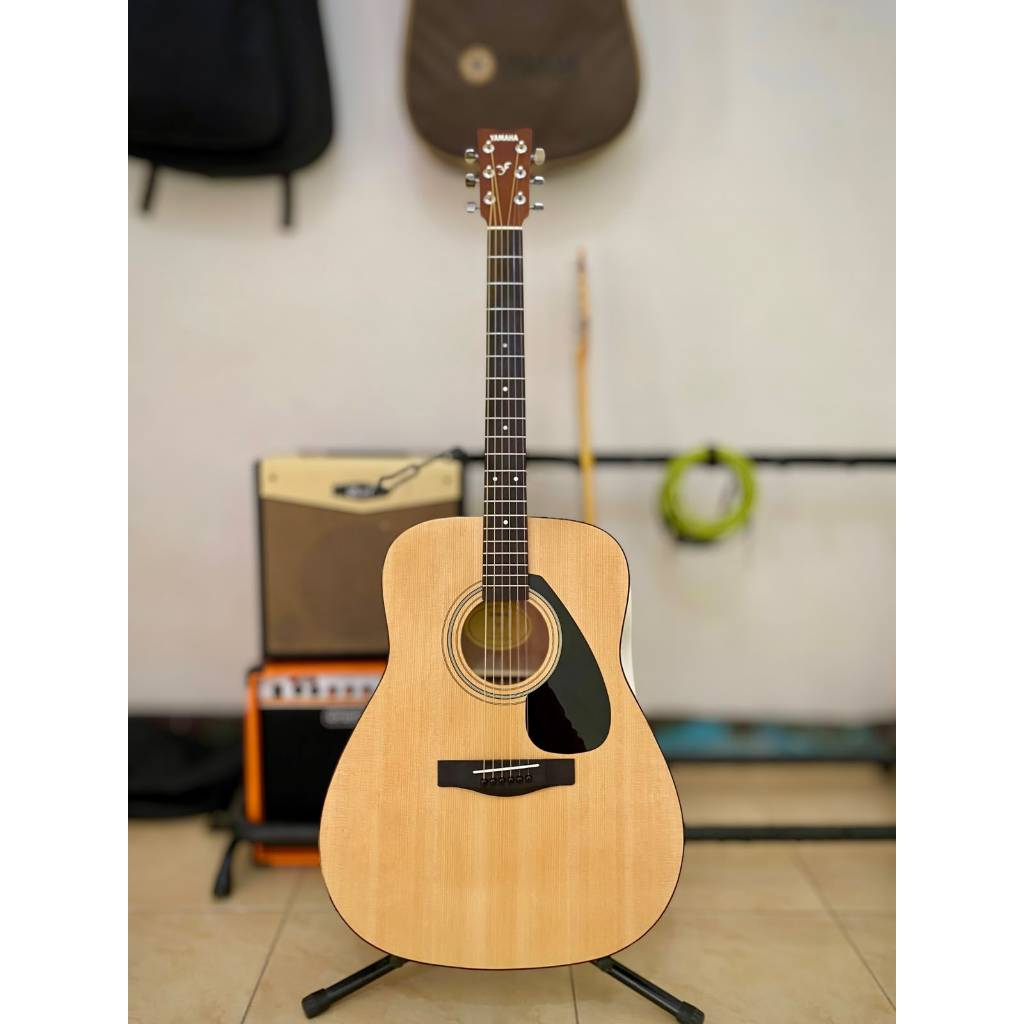 Yamaha F310 Original Gitar Akustik Second like new