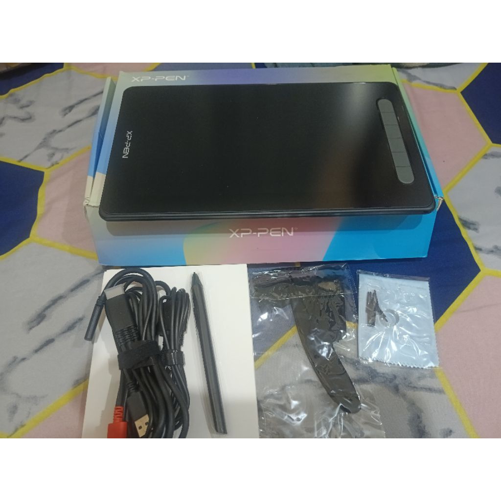 XP-PEN Artist 10 2nd Gen Second - Drawing Tablet 10.1 Inch Full Laminated Pen Display - Kondisi Mulu