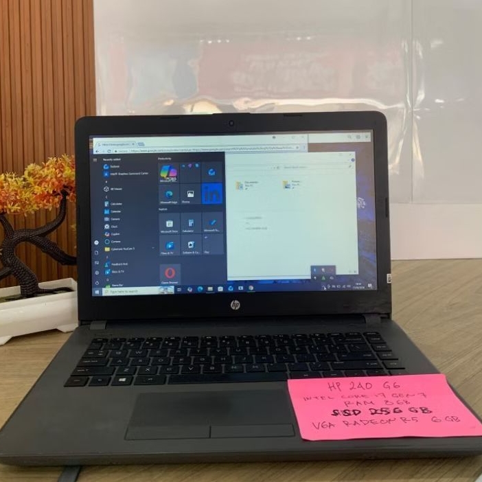Laptop Hp 240g6 intel core i7 Gen 7 Ram 8 gb SSD 256gb